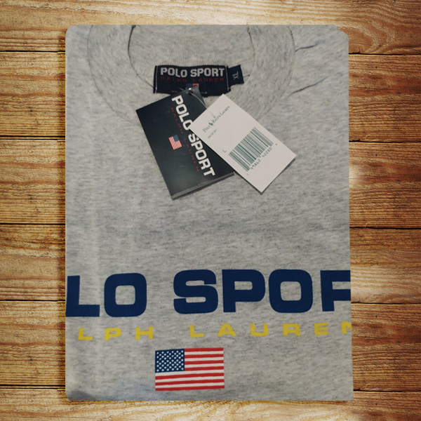 Ralph Lauren Polo T-shirt Sport grigia - Ralph Lauren Polo T-shirt Sport uomo colore grigia. Materiale 100% cotone, leggera e morbida.